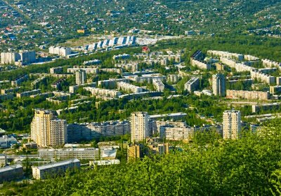 Белая Ромашка: стоит ли выбирать этот район для посуточной аренды